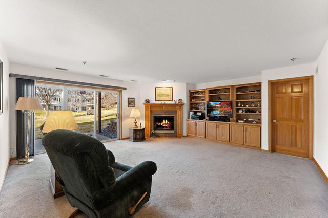 20059 Homestead Court, Lakeville, MN 55044