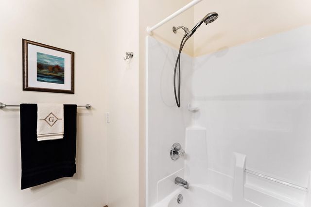 20059 Homestead Court, Lakeville, MN 55044