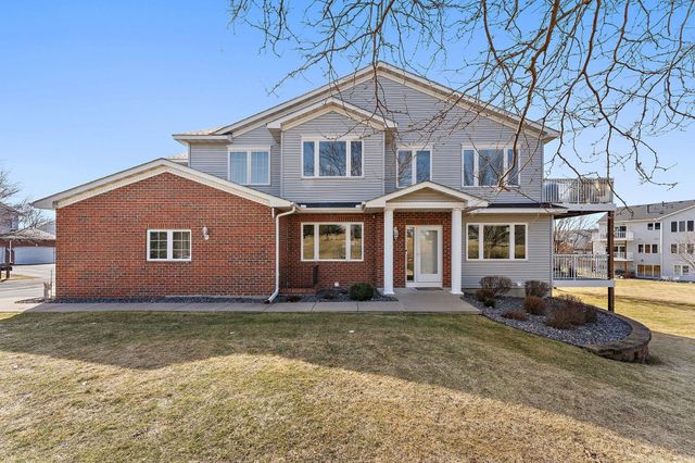 20059 Homestead Court, Lakeville, MN 55044