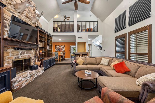 1622 Rambling Stone Drive, Richmond, TX 77406