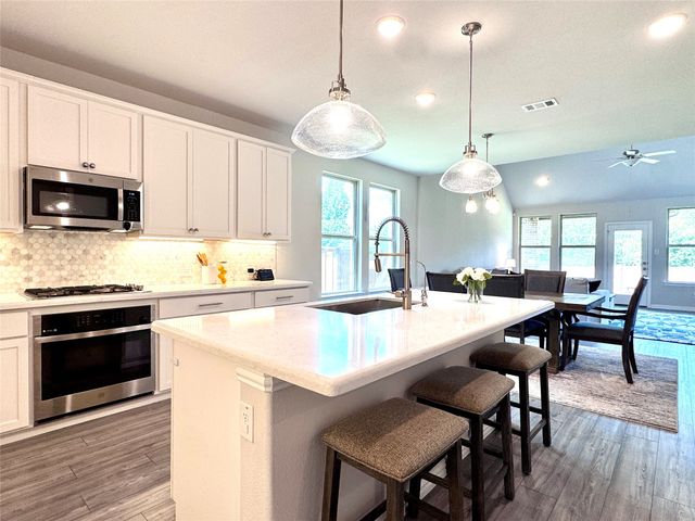7204 Silent Mill Road, Arlington, TX 76001