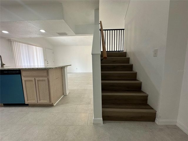 1817 TOWNHALL LANE 1817, Orlando, FL 32807