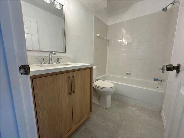 1817 TOWNHALL LANE 1817, Orlando, FL 32807