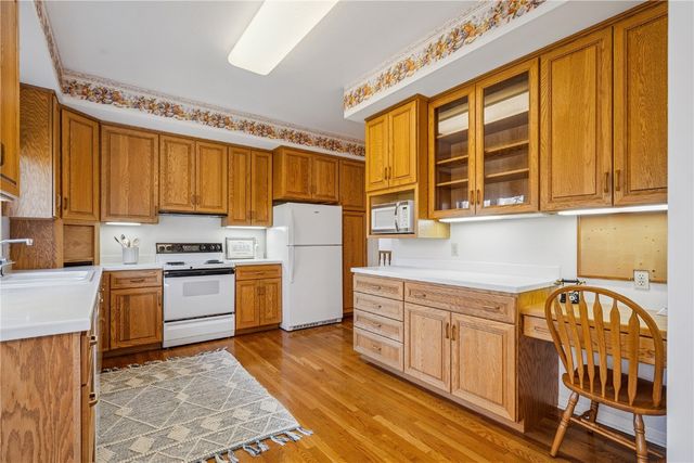 1919 Oak Knolls Court SE, Cedar Rapids, IA 52403