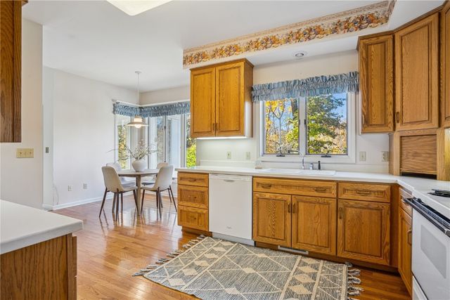 1919 Oak Knolls Court SE, Cedar Rapids, IA 52403