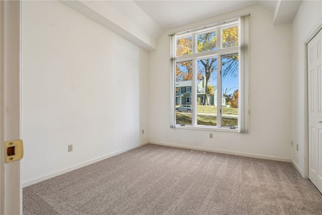 1919 Oak Knolls Court SE, Cedar Rapids, IA 52403