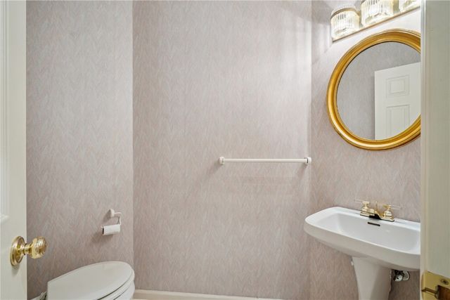 1919 Oak Knolls Court SE, Cedar Rapids, IA 52403