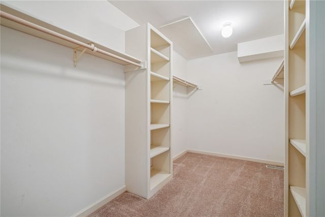 1919 Oak Knolls Court SE, Cedar Rapids, IA 52403