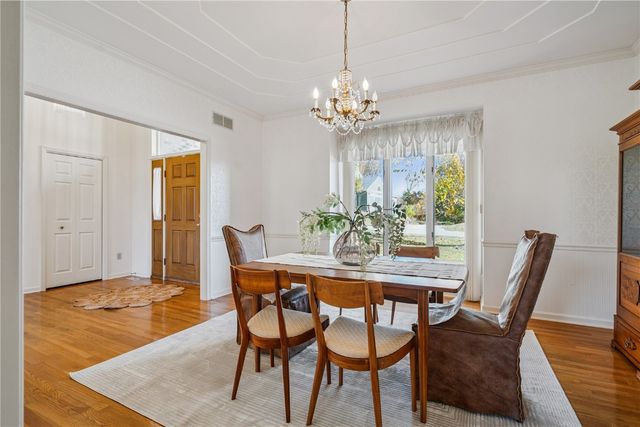 1919 Oak Knolls Court SE, Cedar Rapids, IA 52403