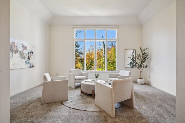 1919 Oak Knolls Court SE, Cedar Rapids, IA 52403