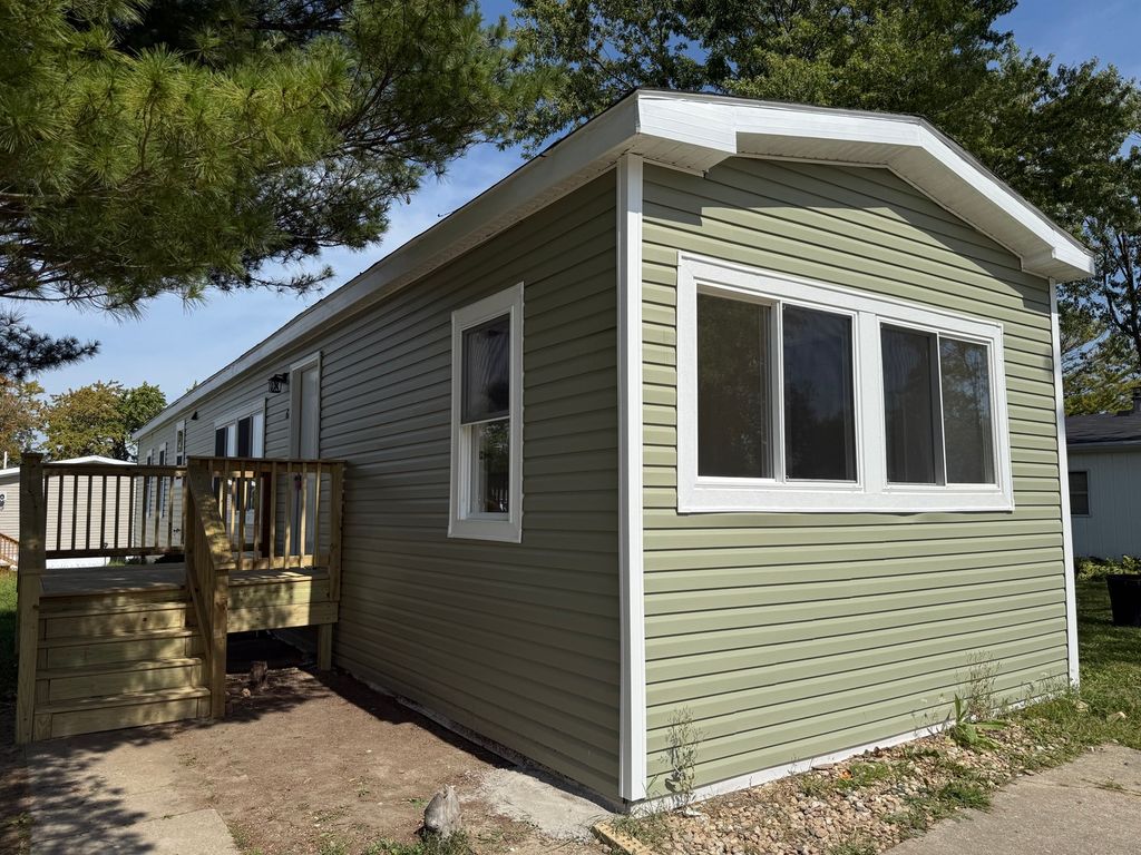 62 Brushwood Drive, Matteson, IL 60443