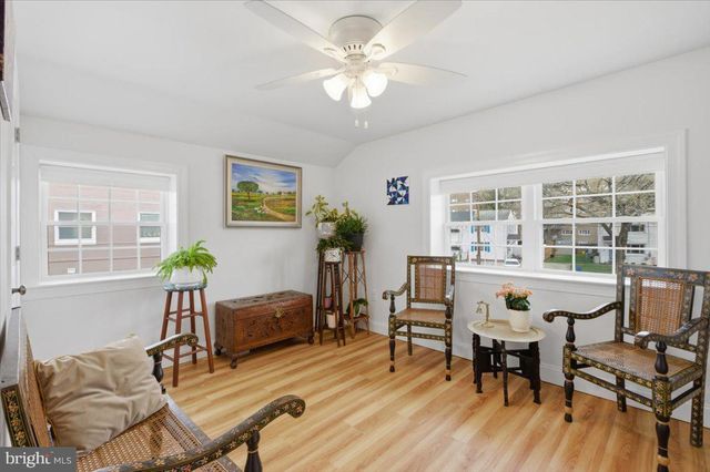 858 S HARRISON ST, Arlington, VA 22204