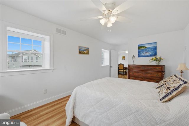 858 S HARRISON ST, Arlington, VA 22204