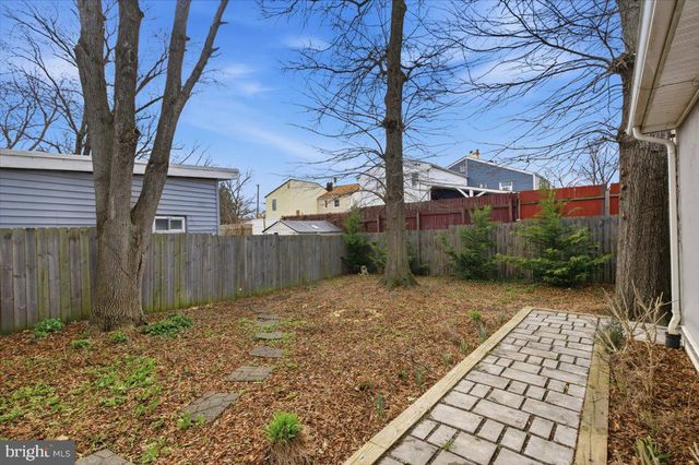 858 S HARRISON ST, Arlington, VA 22204