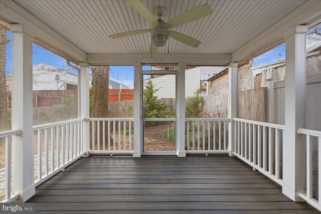 858 S HARRISON ST, Arlington, VA 22204