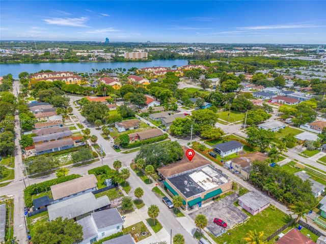 2247 Simms St, Hollywood, FL 33020