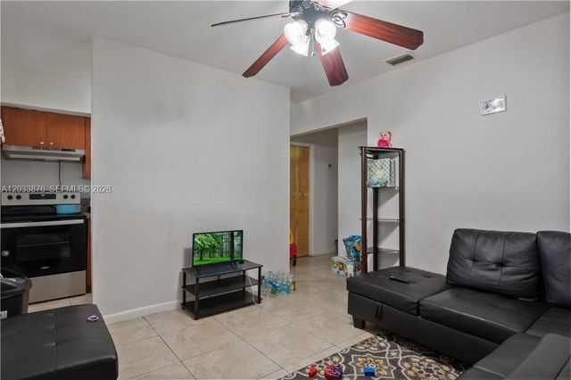 2247 Simms St, Hollywood, FL 33020