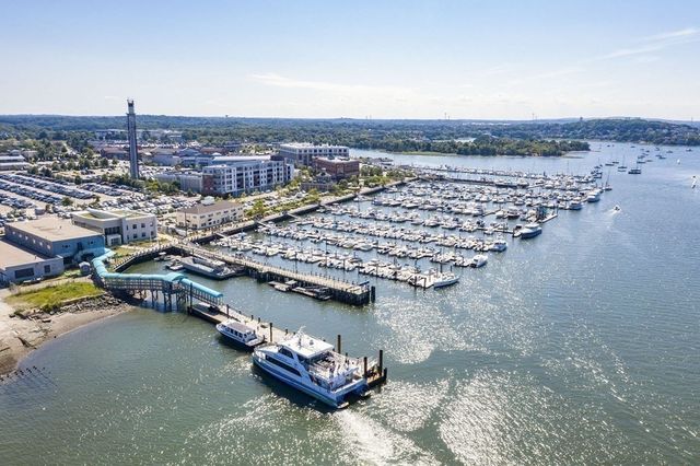 10 Shipyard Dr 303, Hingham, MA 02043