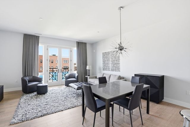 10 Shipyard Dr 303, Hingham, MA 02043