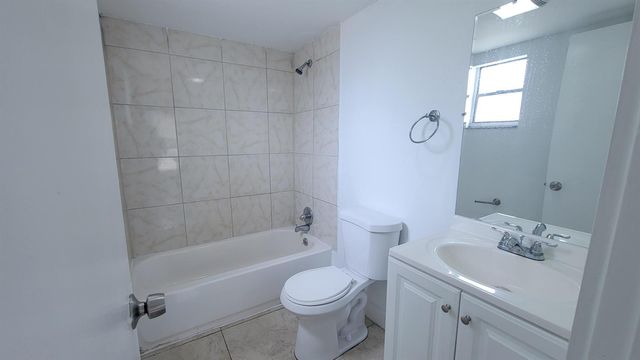 2800 NW 56TH Avenue G107, Lauderhill, FL 33313