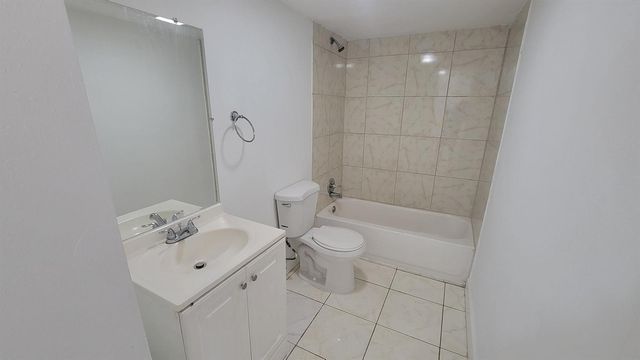2800 NW 56TH Avenue G107, Lauderhill, FL 33313