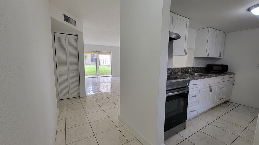 2800 NW 56TH Avenue G107, Lauderhill, FL 33313
