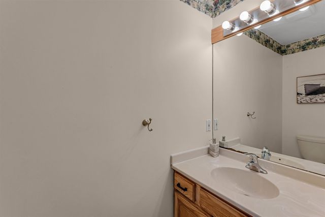 1404 Brand Farm Drive, South Burlington, VT 05403