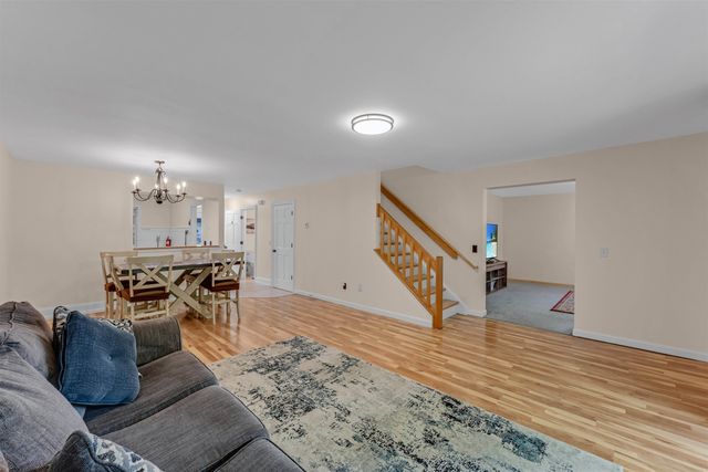 1404 Brand Farm Drive, South Burlington, VT 05403