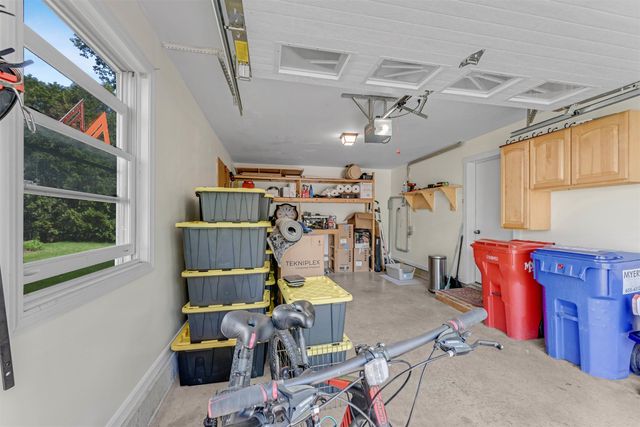 1404 Brand Farm Drive, South Burlington, VT 05403