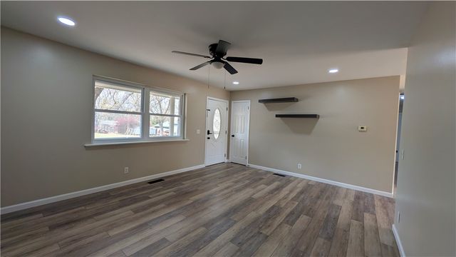 2902 N Erie Avenue, Russellville, AR 72802