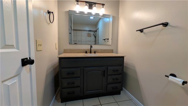 2902 N Erie Avenue, Russellville, AR 72802