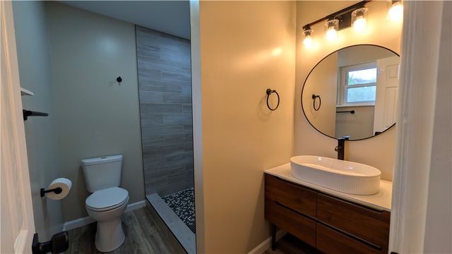 2902 N Erie Avenue, Russellville, AR 72802