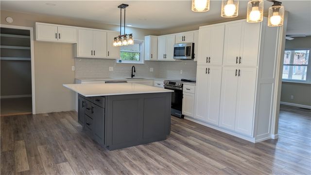 2902 N Erie Avenue, Russellville, AR 72802