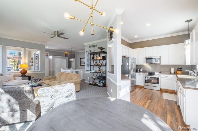 1245 Portsmouth Drive, Howell, MI 48843