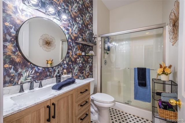 1245 Portsmouth Drive, Howell, MI 48843