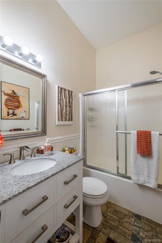1245 Portsmouth Drive, Howell, MI 48843