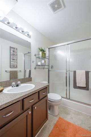 1245 Portsmouth Drive, Howell, MI 48843