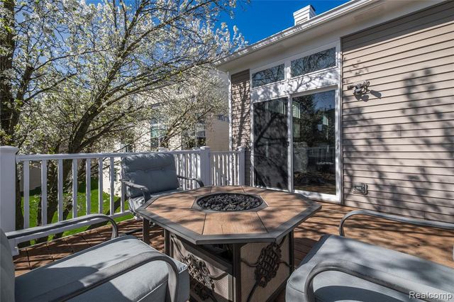 1245 Portsmouth Drive, Howell, MI 48843