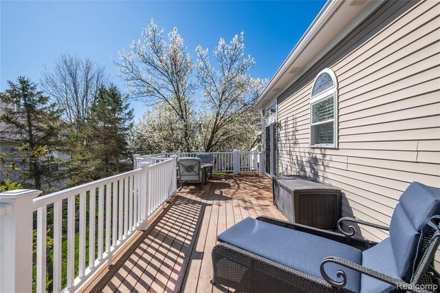1245 Portsmouth Drive, Howell, MI 48843