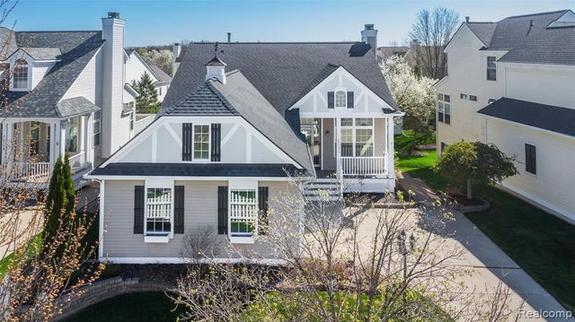 1245 Portsmouth Drive, Howell, MI 48843