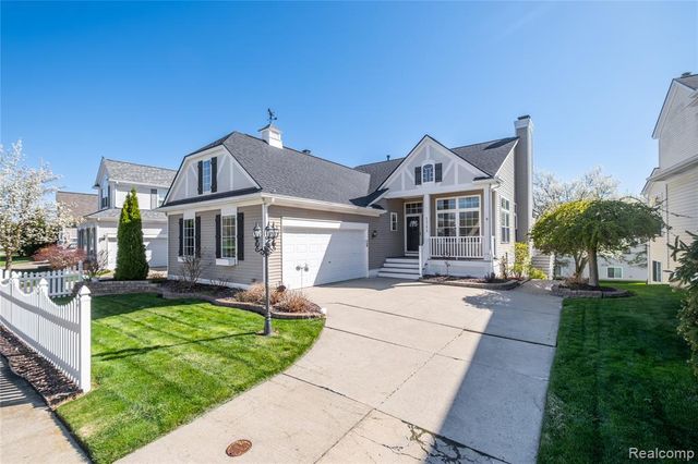 1245 Portsmouth Drive, Howell, MI 48843