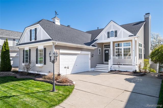 1245 Portsmouth Drive, Howell, MI 48843