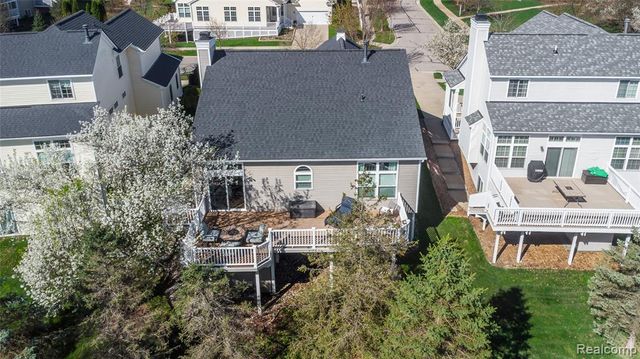 1245 Portsmouth Drive, Howell, MI 48843