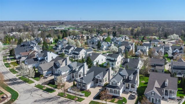 1245 Portsmouth Drive, Howell, MI 48843