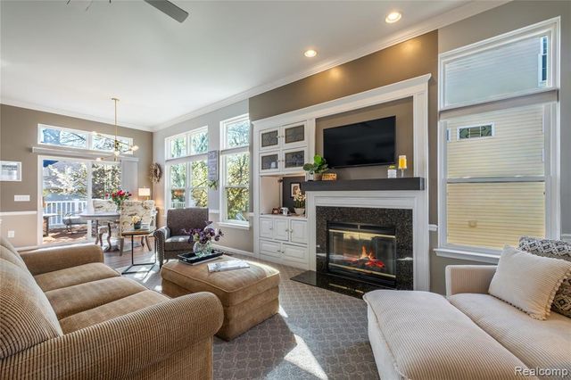 1245 Portsmouth Drive, Howell, MI 48843
