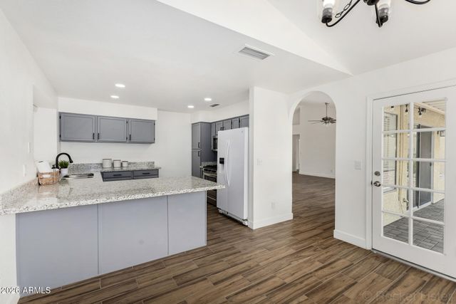 6411 E NANCE Street, Mesa, AZ 85215