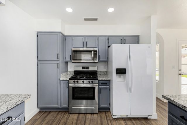 6411 E NANCE Street, Mesa, AZ 85215