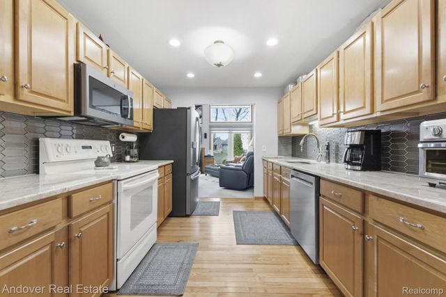 23714 N Park Drive, Huron Charter Township, MI 48164