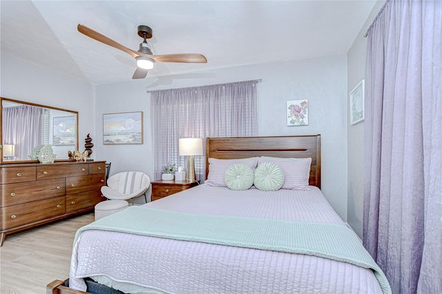 130 63RD STREET S, St Petersburg, FL 33707