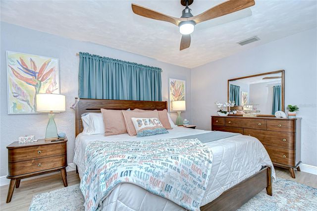 130 63RD STREET S, St Petersburg, FL 33707